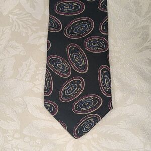Vintage Viaggio Necktie Black Swirl Motif 100% Imported Silk Made In USA RN16484